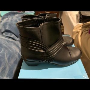 Black ComforPlus ankle booties